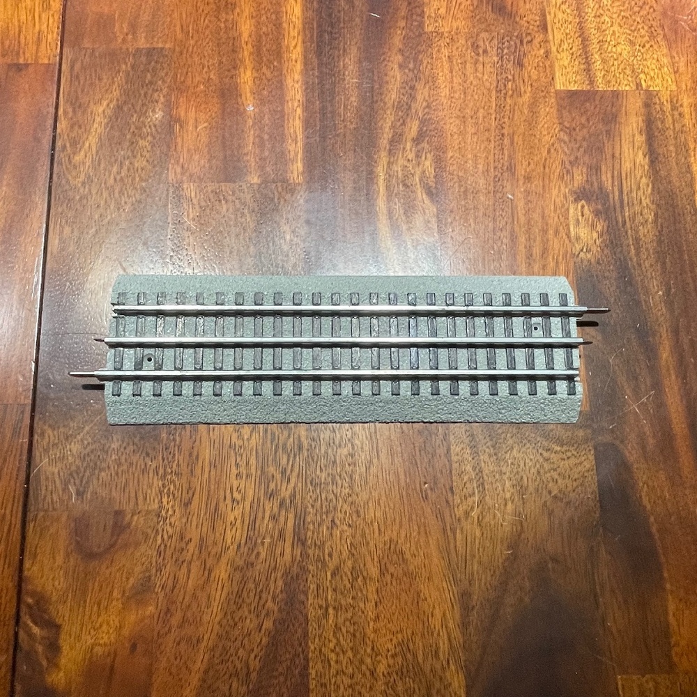 LIONEL 12014 FASTRACK 10" Straight Track LIONEL RAILROAD CLUB